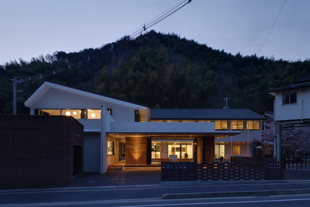 早教机构夜景效果展示